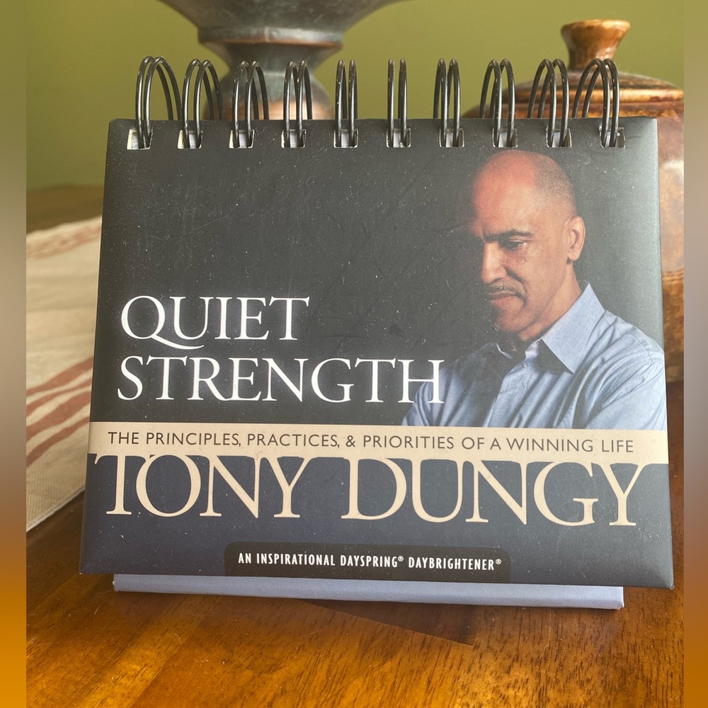 Dayspring Tony Dungy’s Quiet Strength, Daybrightener Perpetual Flip Calender